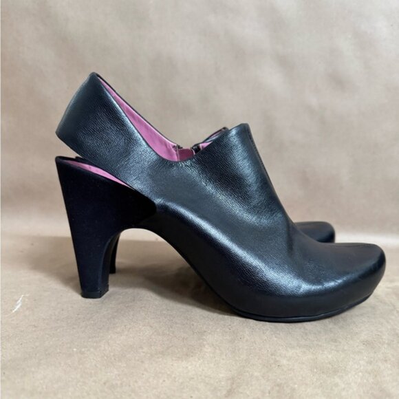 Tsubo Black Leather Sling Back 4 Heeled Booties. Size 8 - Picture 3 of 10